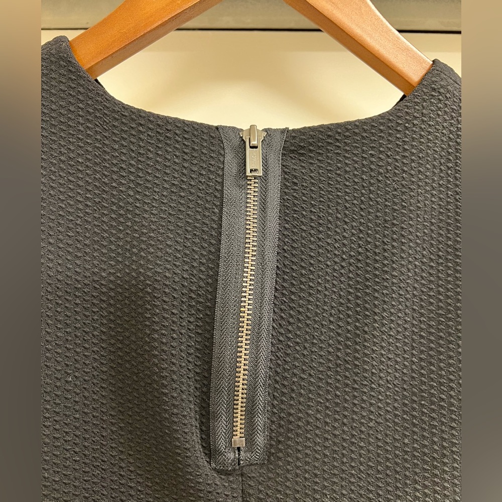 Banana Republic Sleeveless Top with Lace Inset and Exposed Zipper - Picture 7 of 10